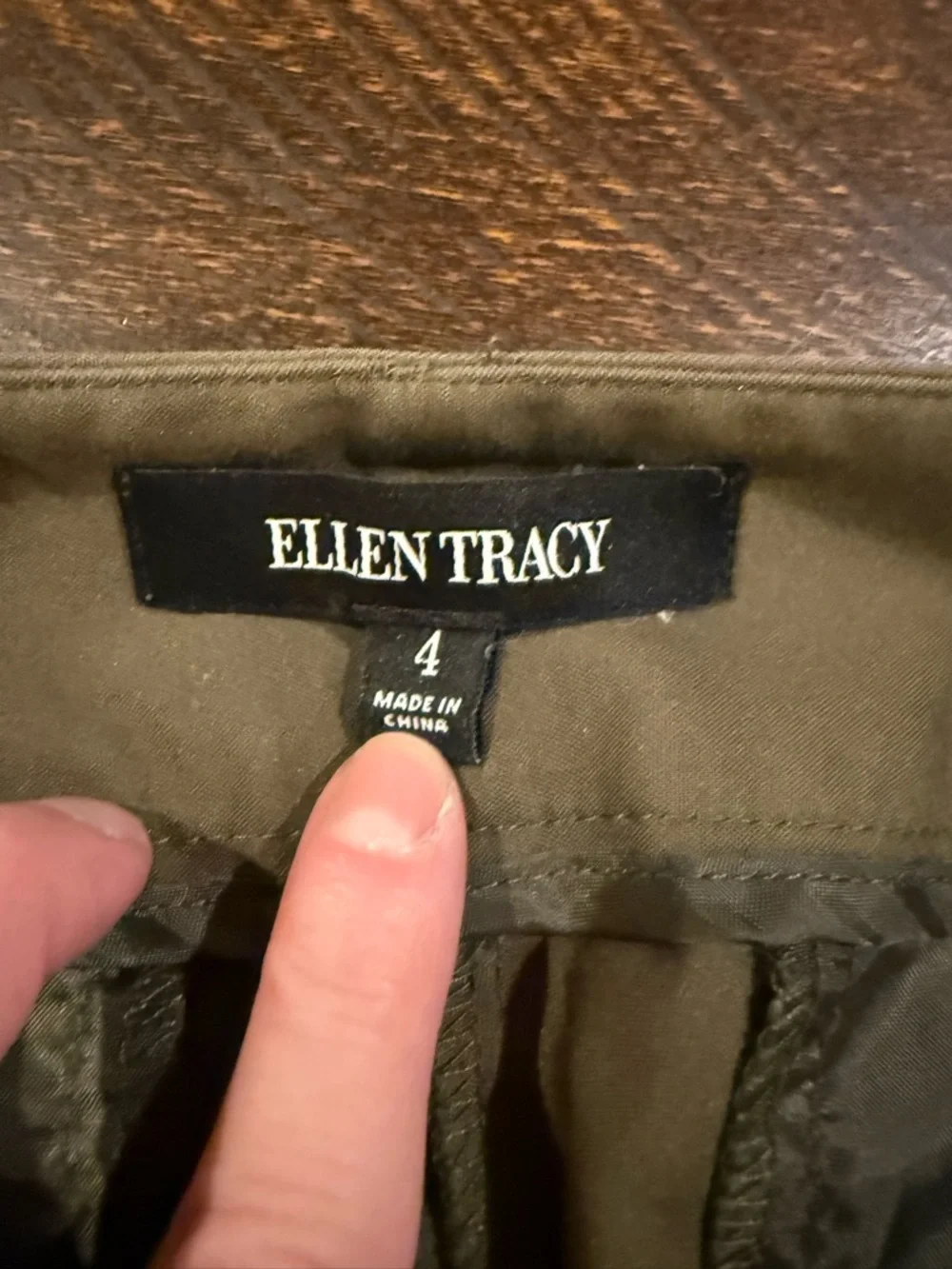 Ellen Tracy Olive Slim Ankle Pants Size 4 Tailored Career Stretch - Picture 2 of 9